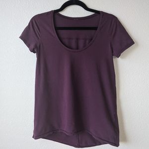 Lululemon 8 crew neck short sleeve maroon tee